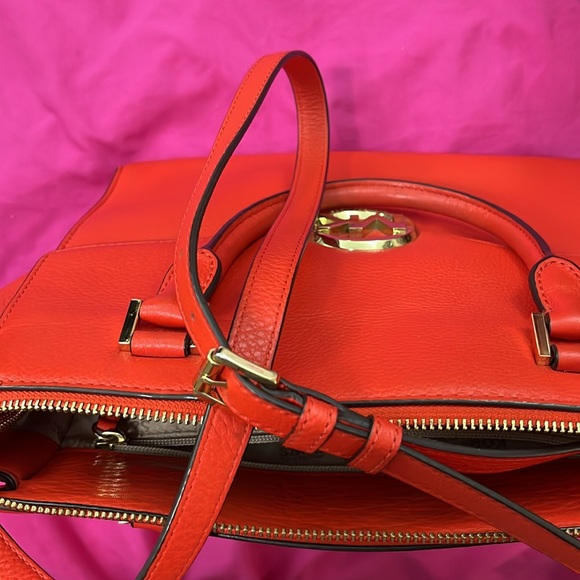 Michael Kors purse - Picture 6 of 6